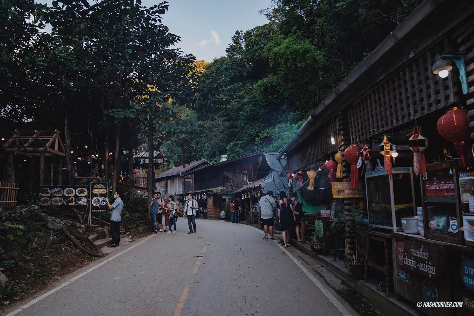 Mae Kampong Village
