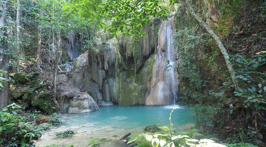 Bua Tong Sticky Waterfall
